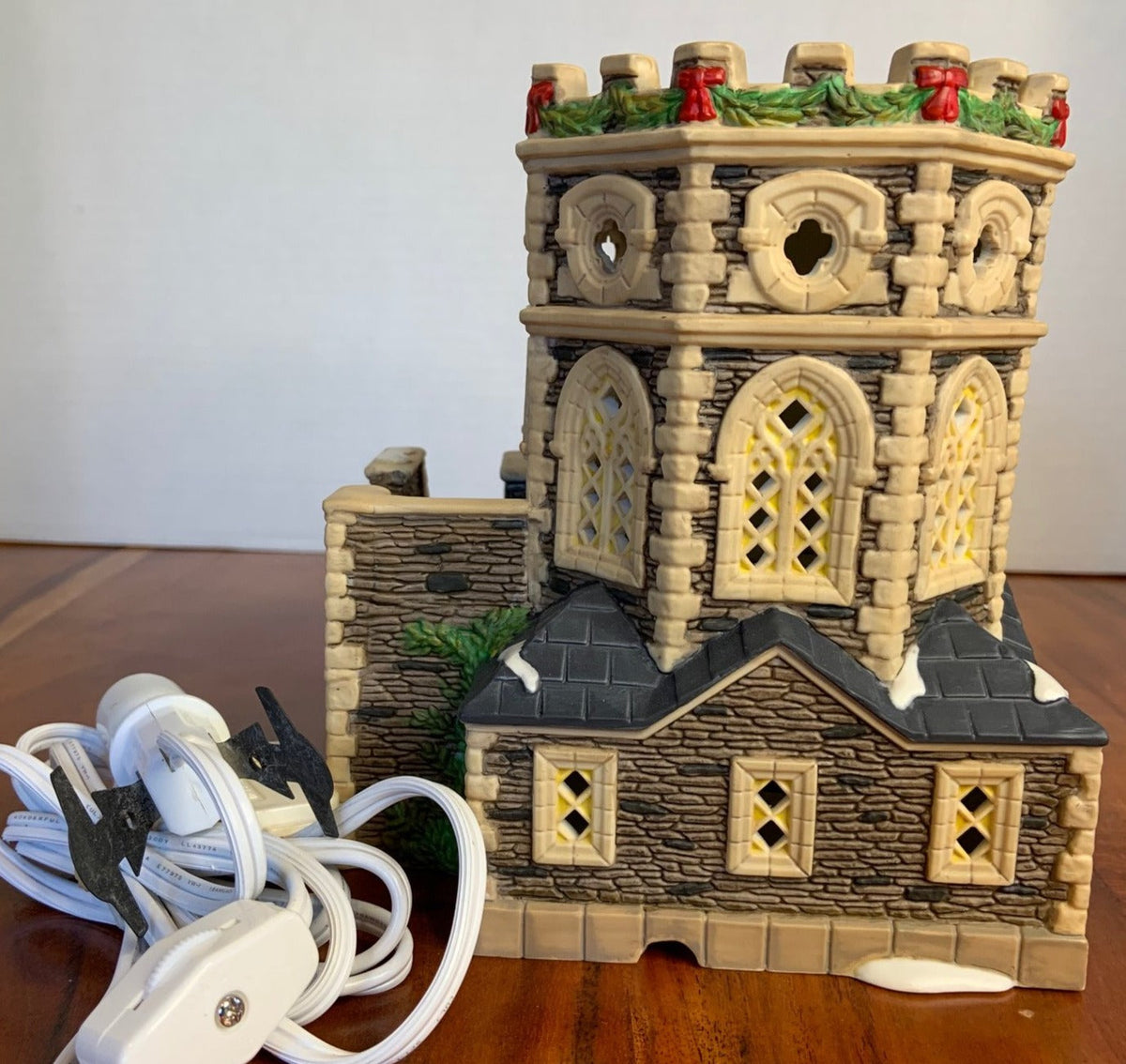 Dept 56- Dickens' Village "Gunnersbury Park Folly" back