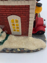 Load image into Gallery viewer, Department 56- Twas the Night Before Christmas &quot;Hoof &amp; Ladder Fire Station&quot;
