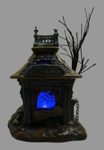 Load image into Gallery viewer, Dept 56- SV Halloween "Killer's Castle"
