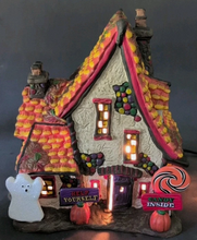 Load image into Gallery viewer, Dept 56- SV Halloween "Sweet Trappings Cottage"
