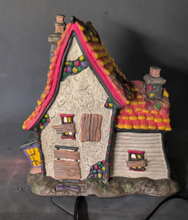 Load image into Gallery viewer, Dept 56- SV Halloween "Sweet Trappings Cottage"
