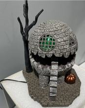 Load image into Gallery viewer, Dept 56- The Nightmare Before Christmas "The Lizard House"

