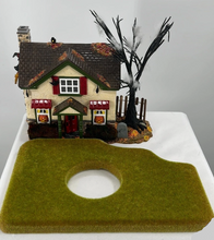 Load image into Gallery viewer, Dept 56- SV Halloween "Hauntsburg House"
