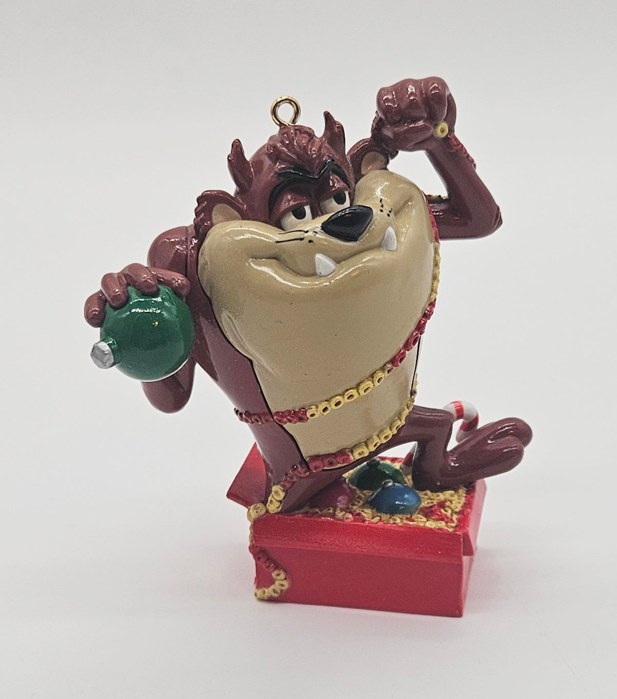 Danbury Mint – “Bugs Bunny and Friends Christmas Ornaments Collection” — ornament view