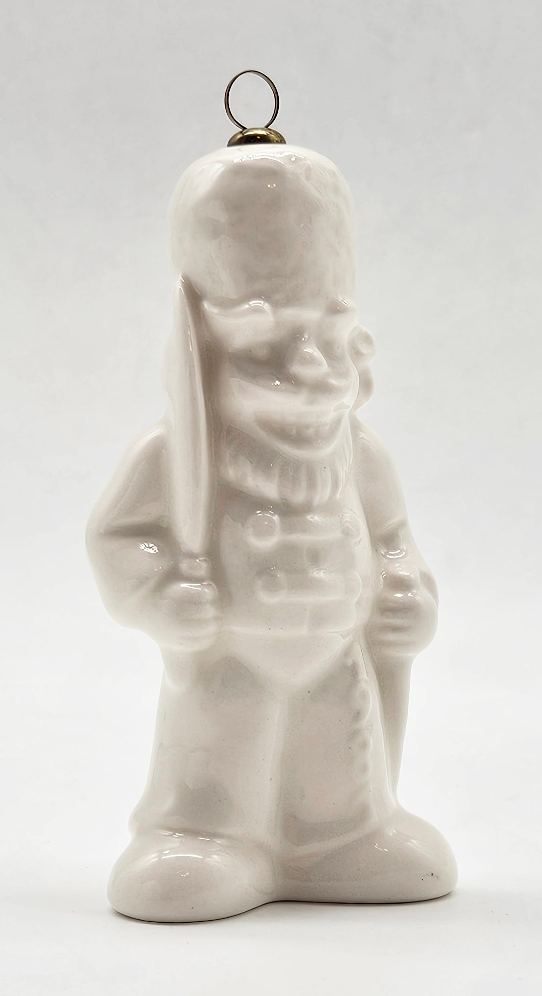Goebel – “Annual Nutcracker Fourth Edition White” — ornament view