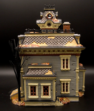 Load image into Gallery viewer, Retired Dept 56 SV Halloween &quot;Grimsly Manor&quot;

