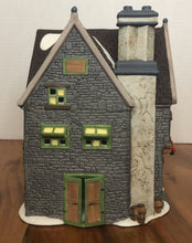Load image into Gallery viewer, Retired Dept 56-Dickens&#39; Village &quot;Kingsford&#39;s Brew House&quot;
