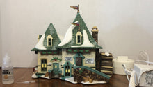 Load image into Gallery viewer, Dept 56- North Pole Village &quot;Elsie&#39;s Gingerbread&quot; House 
