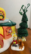 Load image into Gallery viewer, Department 56-  Grinch Village &quot;Cindy Lou Who&#39;s House&quot; accessory
