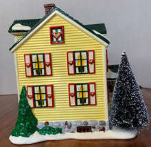 Load image into Gallery viewer, Department 56- Licensed &quot;Ronald McDonald House&quot; side
