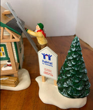 Load image into Gallery viewer, Department 56- Snow Village &quot;A Home in the Making&quot; 
