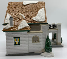 Load image into Gallery viewer, Dept 56- Snow Village &quot;Linden Hills Country Club&quot;
