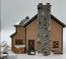 Load image into Gallery viewer, Dept 56- Snow Village &quot;Christmas Lake Chalet&quot; back
