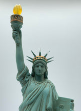 Load image into Gallery viewer, Dept 56- American Pride &quot;Statue of Liberty&quot;
