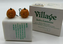 Load image into Gallery viewer, Department 56- Village Halloween Accessory &quot;Jack-o-Lanterns&quot; 
