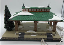 Load image into Gallery viewer, Department 56- Snow Village &quot;Home for the Holidays Express&quot;
