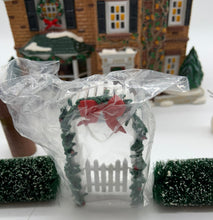 Load image into Gallery viewer, Dept 56- Snow Village &quot;2000 Holly Lane&quot;
