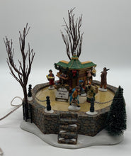 Load image into Gallery viewer, Dept 56- Dickens&#39; Village &quot;Town Square Market&quot; animated accessory
