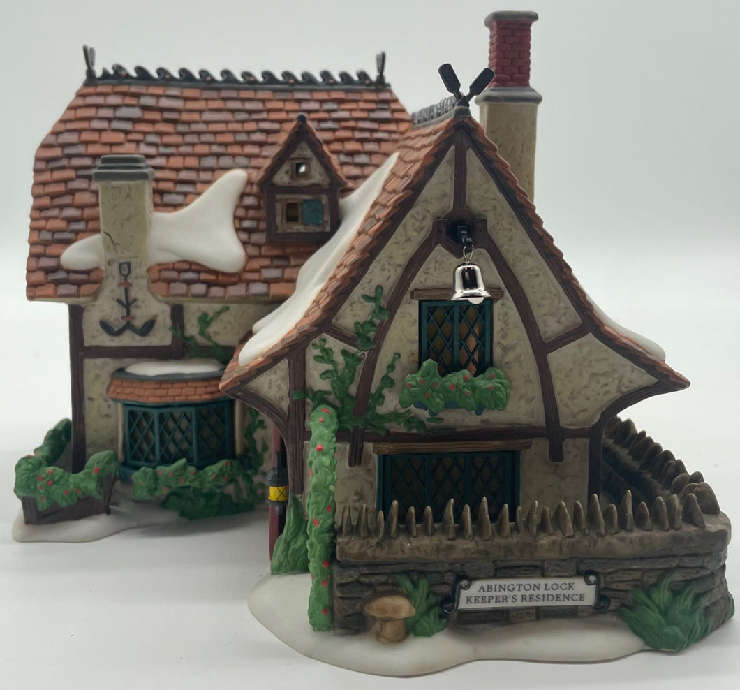 Dept 56- Dickens' Village 