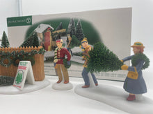Load image into Gallery viewer, Department 56- Christmas in the City &quot;Picking Out the Christmas Tree&quot;
