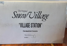 Load image into Gallery viewer, Retired Dept 56 Snow Village - Village Station
