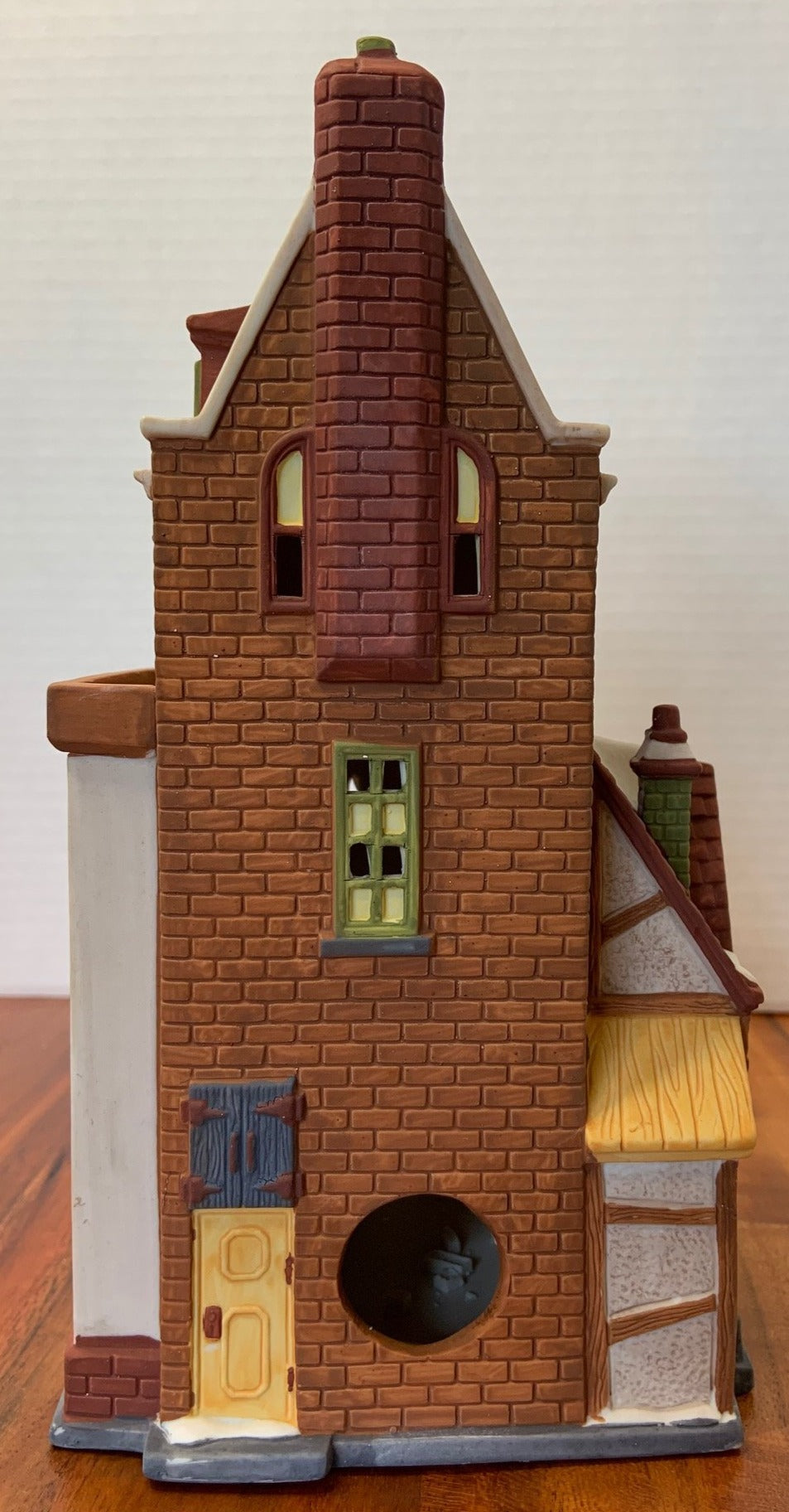 Department 56 CIC Music Emporium back