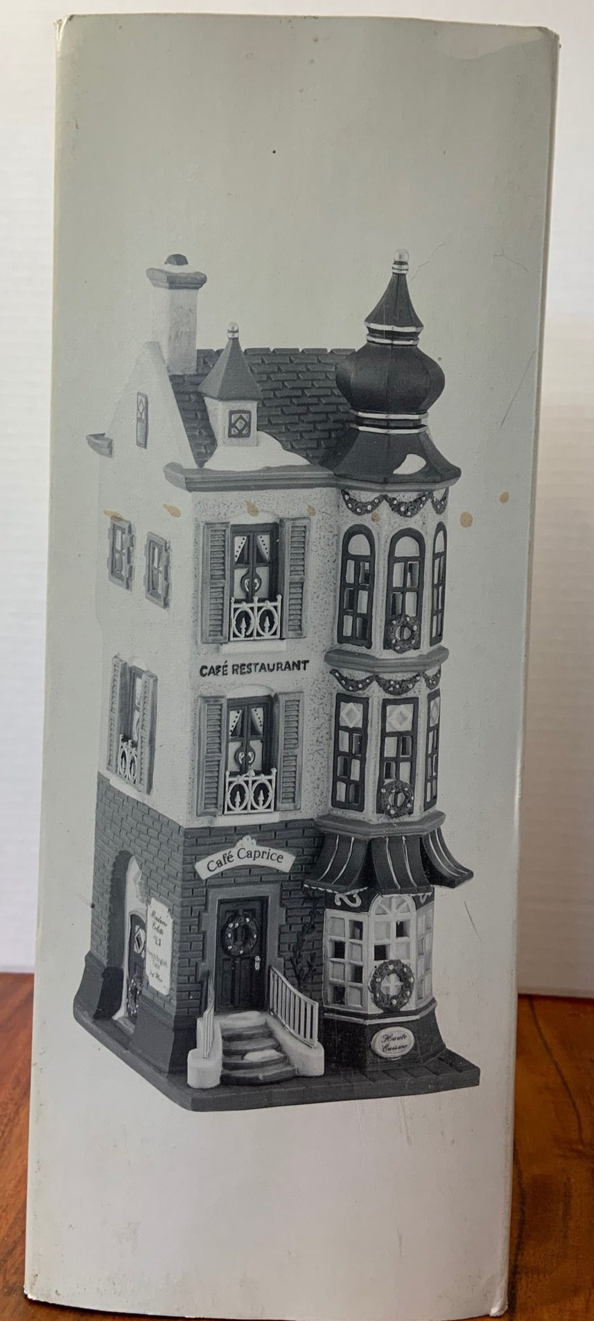 Retired Department 56 Christmas in the City Cafe' Caprice French Restaurant
