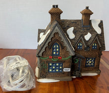 Load image into Gallery viewer, Department 56 Dickens&#39; Village Barmby Moor Cottage
