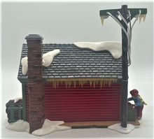 Load image into Gallery viewer, Department 56- Snow Village &quot;Winter Park Warming House&quot;
