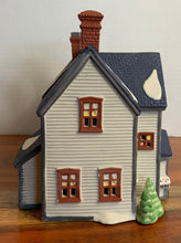 Load image into Gallery viewer, Dept 56  Pennsylvania Dutch Farmhouse side
