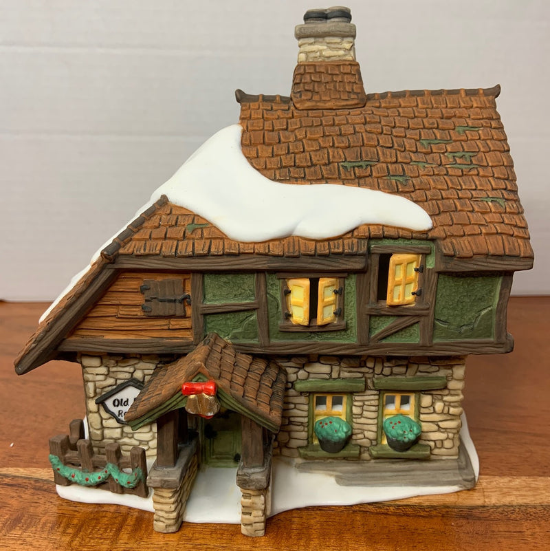 Department 56 Dickens' Village Old East Rectory