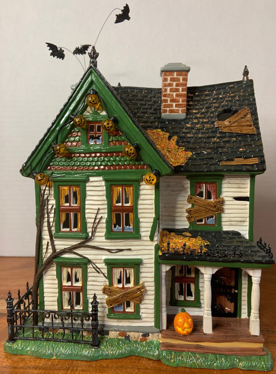 Dept 56 Snow Village Halloween 