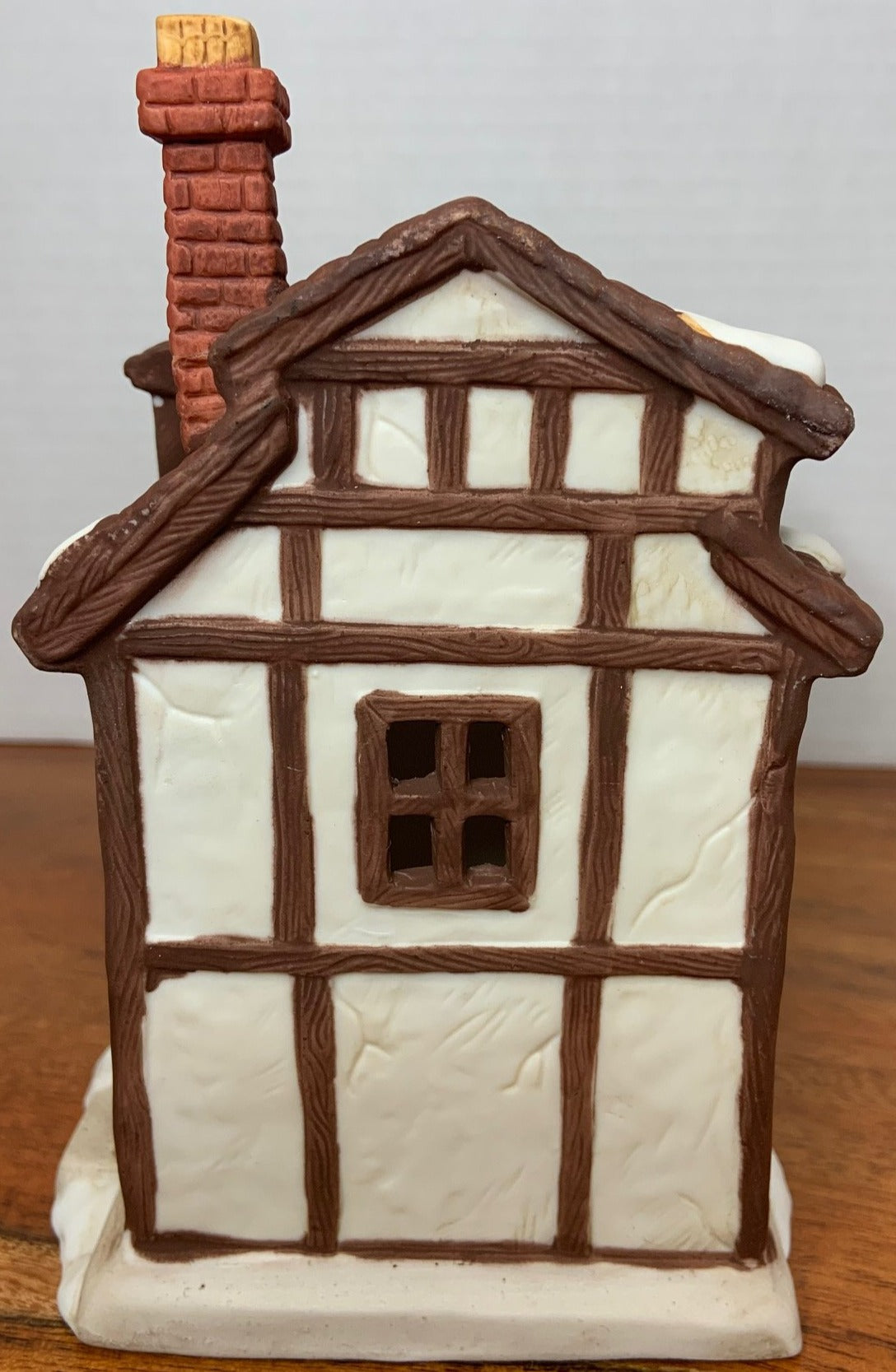Department 56 Golden Swan Baker