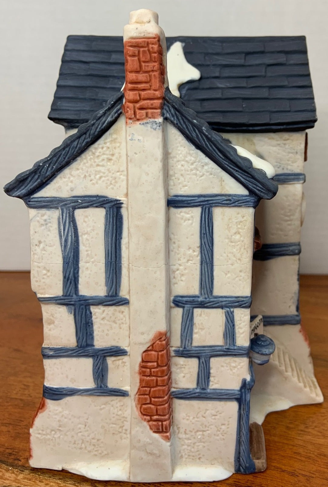 Department 56 Jones & Co Brush and Basket Shop side
