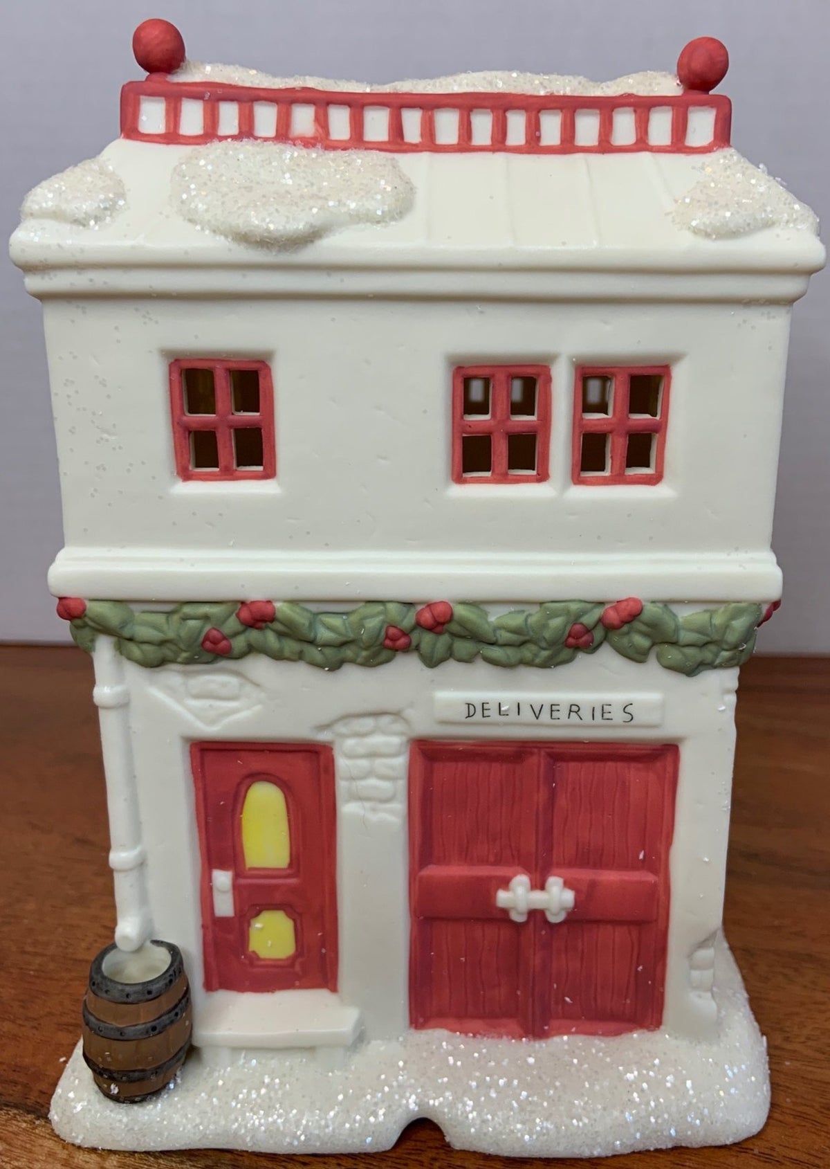 Retired Department 56 Holly Lane Sweet Shop 