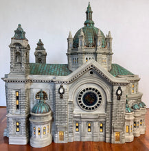 Load image into Gallery viewer, Dept 56 Christmas in the City &quot;Cathedral of St. Paul&quot;
