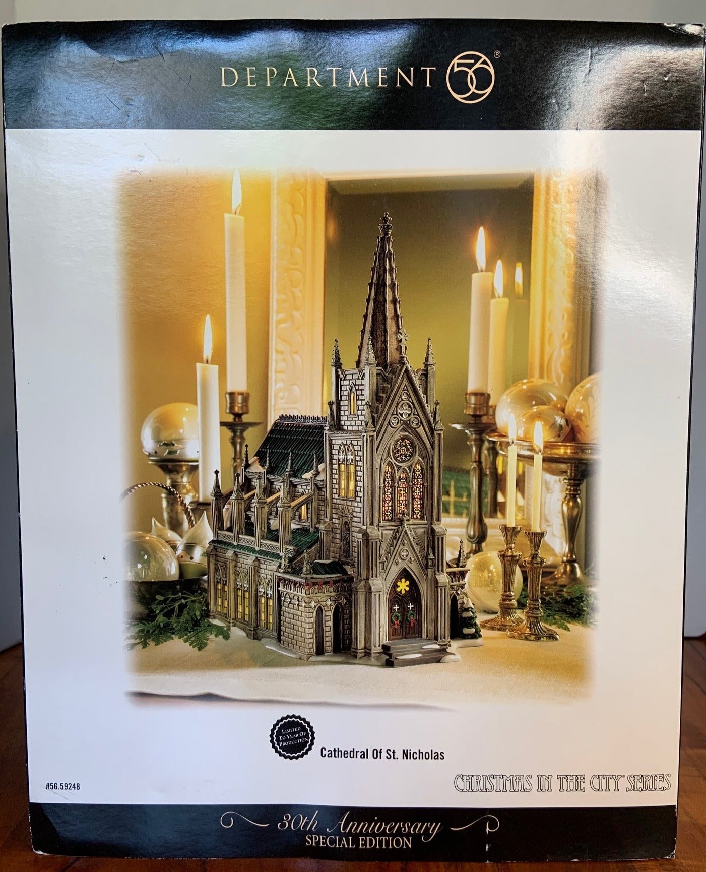 Department 56 - Christmas in The City - St. Thomas Cathedral
