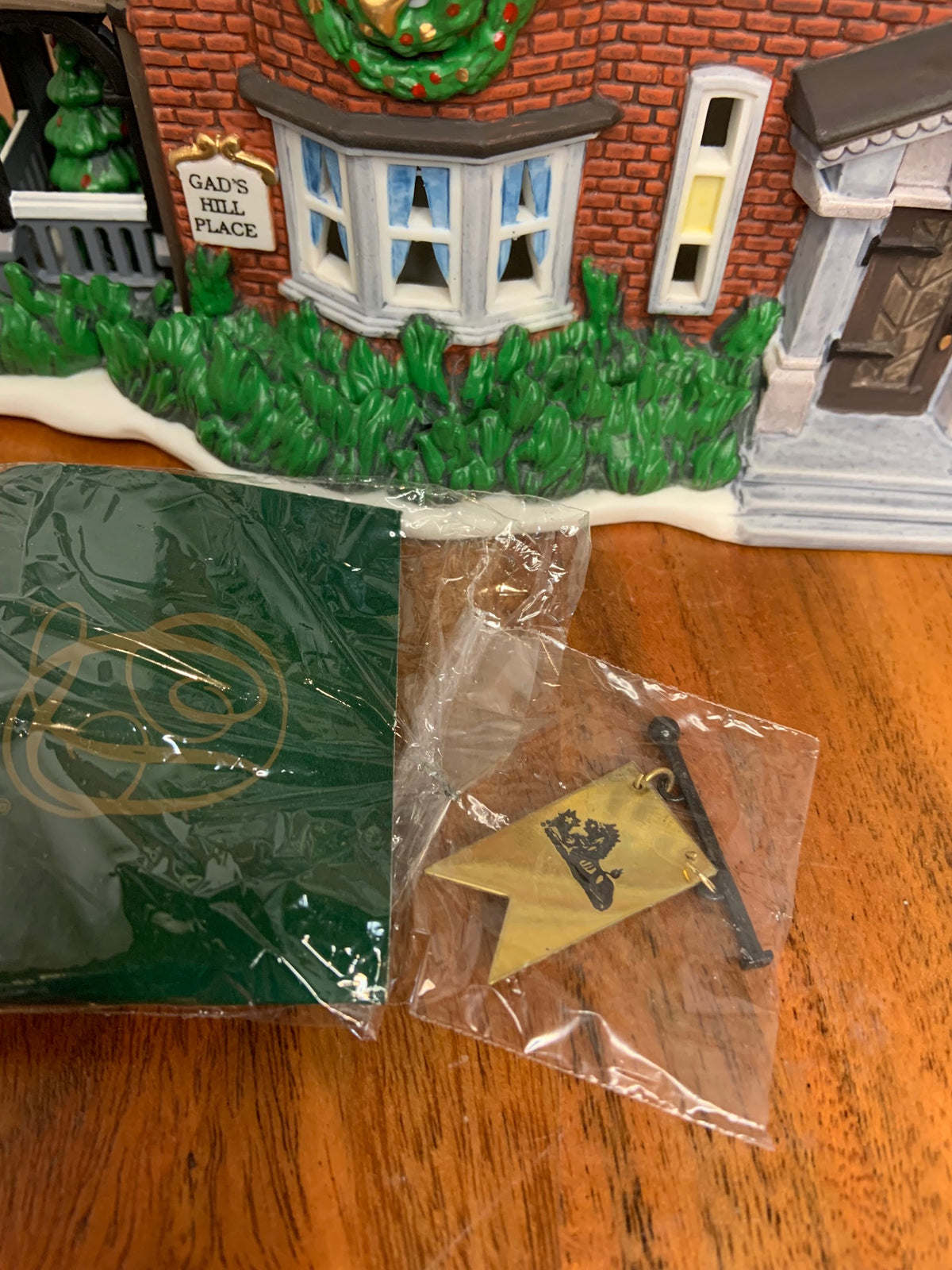 Dept 56- Dickens' Village "Gad's Hill Place"