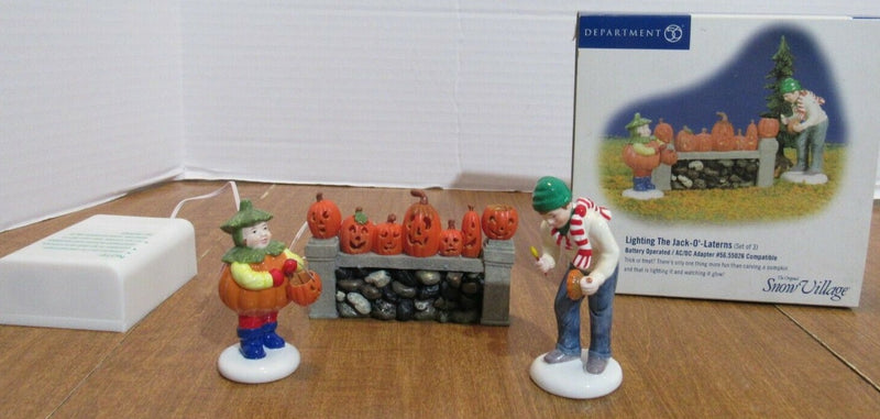 Dept 56- Snow Village Halloween "Lighting the Jack-O'-Lanterns"