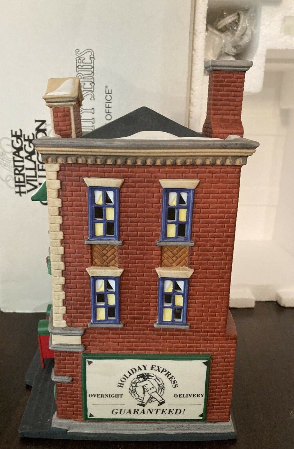 Dept 56- Christmas in the City "Washington Street Post Office" side