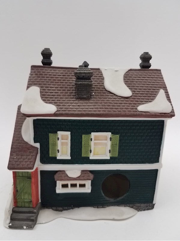 Department 56 New England Village Captain's Cottage back